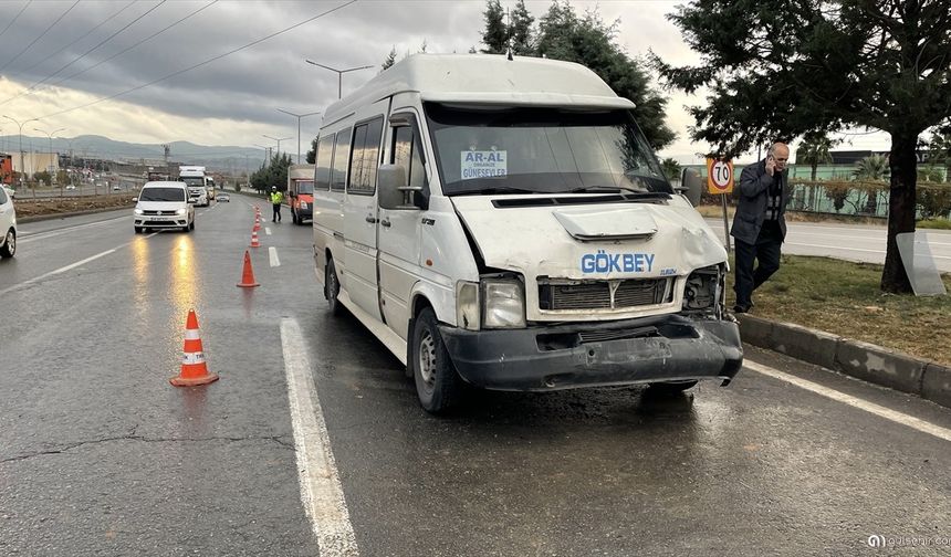 Zincirleme trafik kazası Kahramanmaraş 11 kişi yaralandı