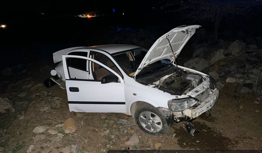 Şanlıurfa'da otomobil devrildi, 3 yaralı