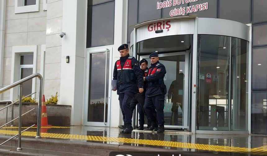 Bursa'daki uyuşturucu taciri polislere kafa tuttu