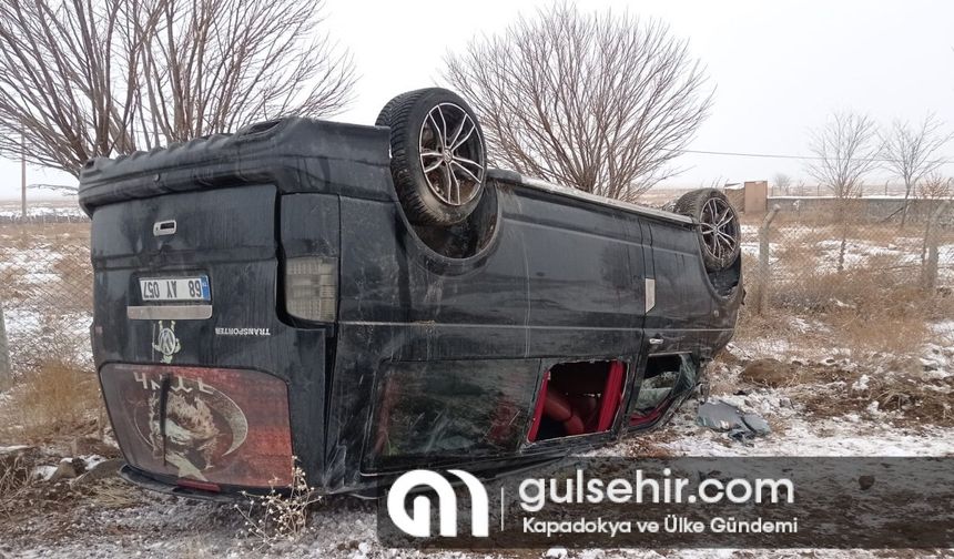 Aksaray'da minibüs devrildi, 7 yaralı