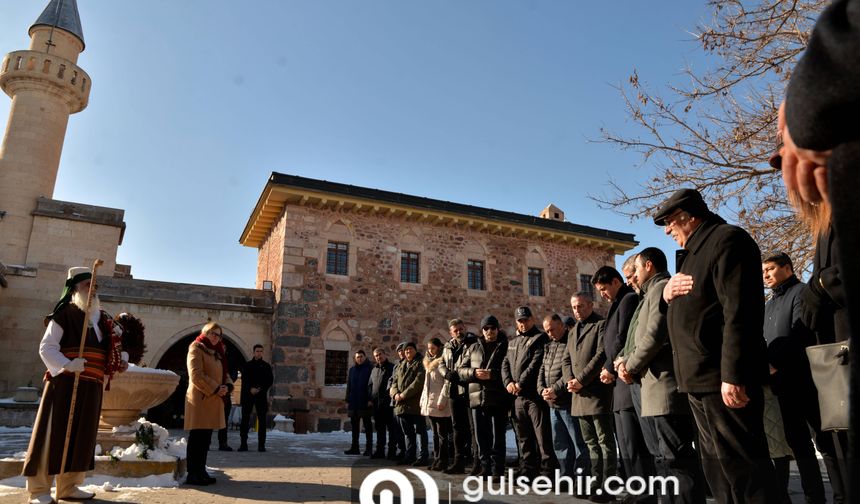 Nevşehir Hacı Bektaş Veli Dergahında depremzedelere dua