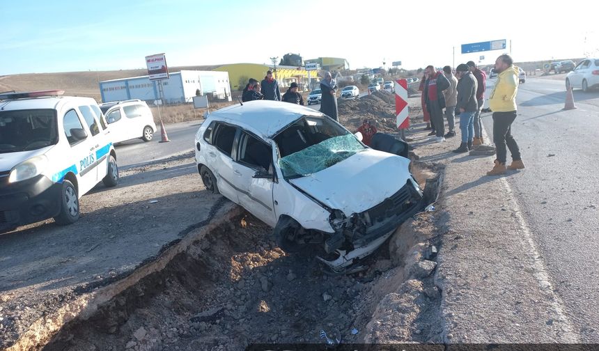 Kahramankazan’da bir otomobil devrildi, 3 kişi yaralandı