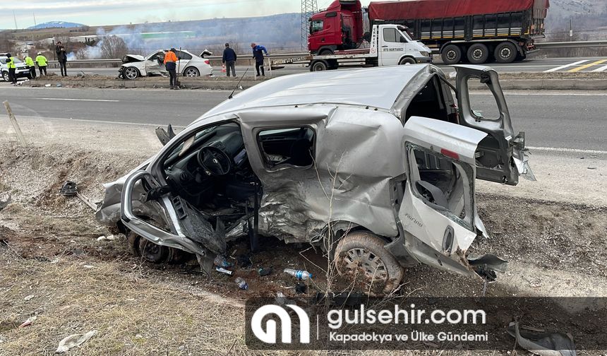 Karabük'te otomobil ile hafif ticari araç çarpıştı, 1 ölü