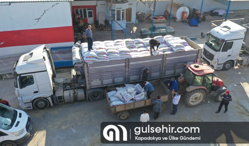 Konya'dan deprem bölgesi Hatay'a 10 tır besi ve süt yemi