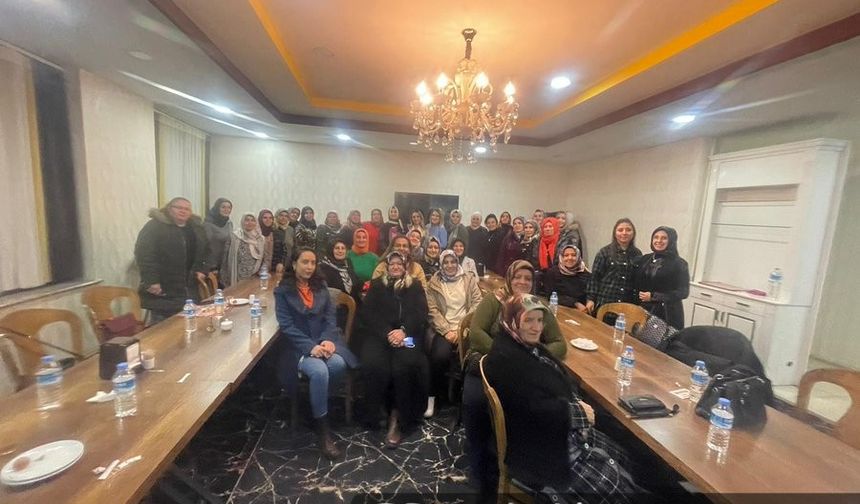 AKP Kadın Kolları: Biz bir aileyiz