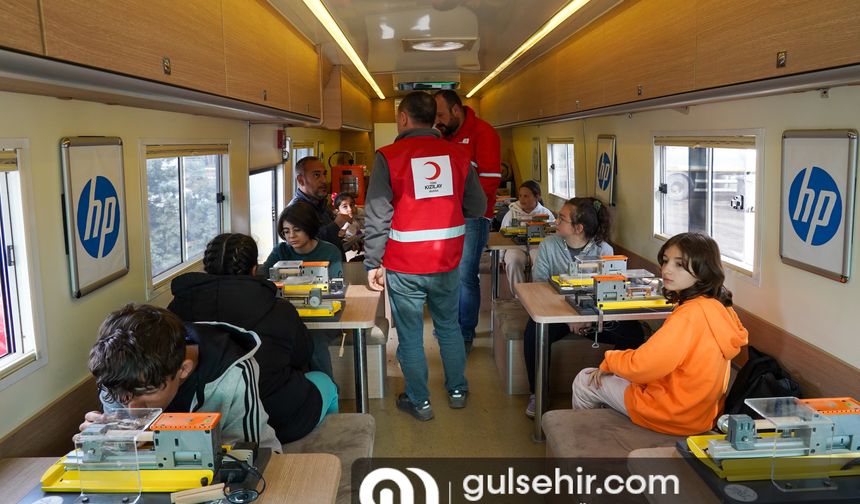 Kahramanmaraş'ta Kızılay'dan robotik kodlama eğitimi