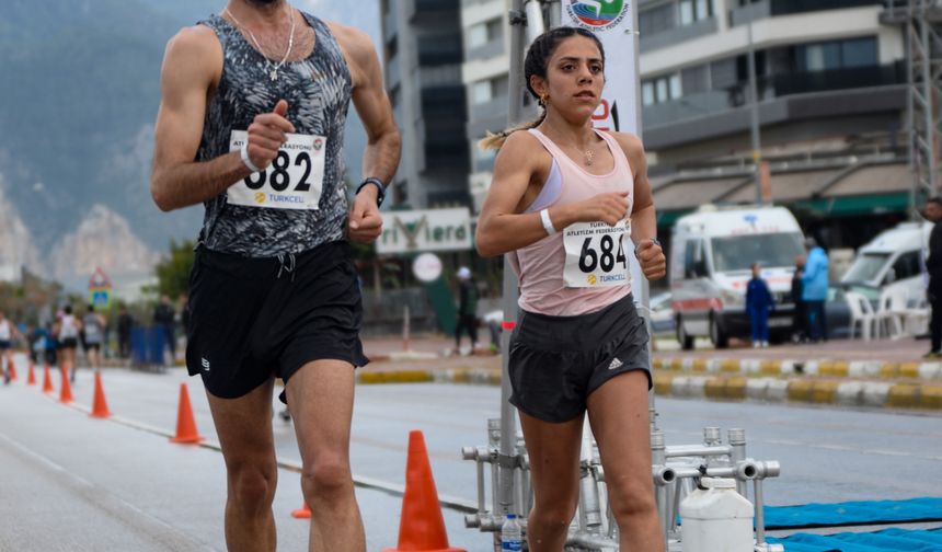 Antalya'da Spor Toto Türkiye Yürüyüş Şampiyonası başladı