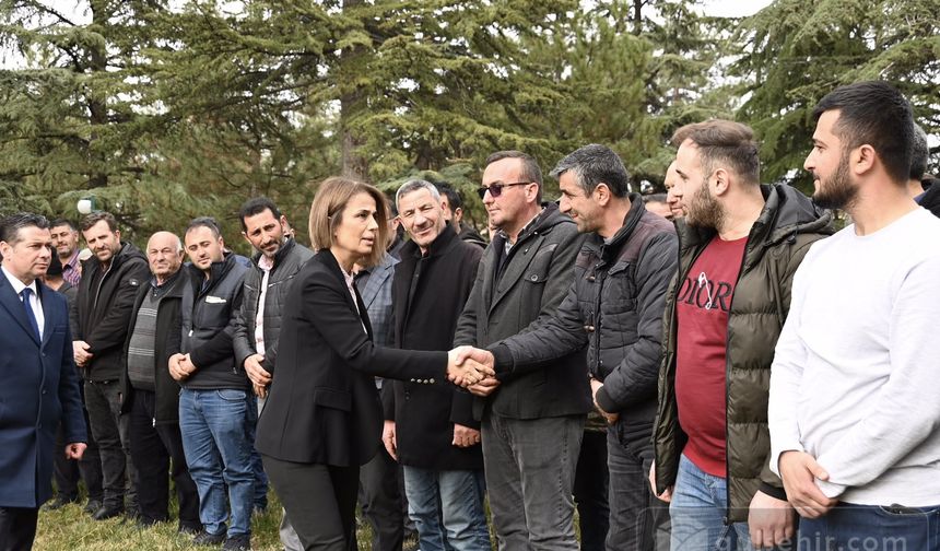 Vali Becel, dağıtım programına katıldı