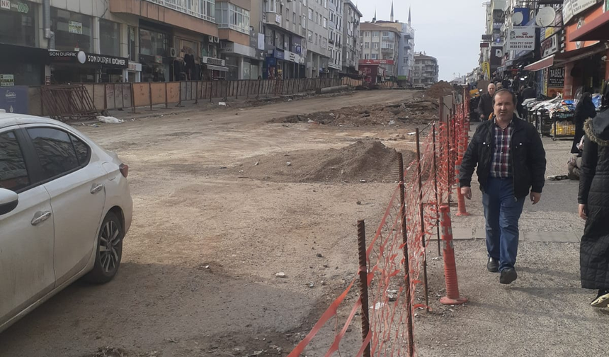 Maltepe sakinleri günlerdir süren çalışmalardan muzdarip