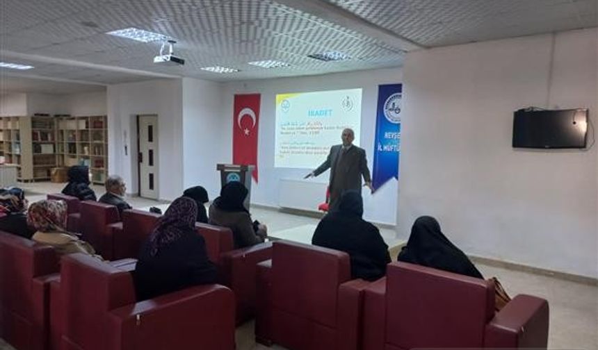 Nevşehir'de Diyanetin seminerleri devam ediyor