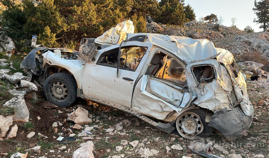 Karaman'da feci kaza! Cip takla attı 5 kişi öldü