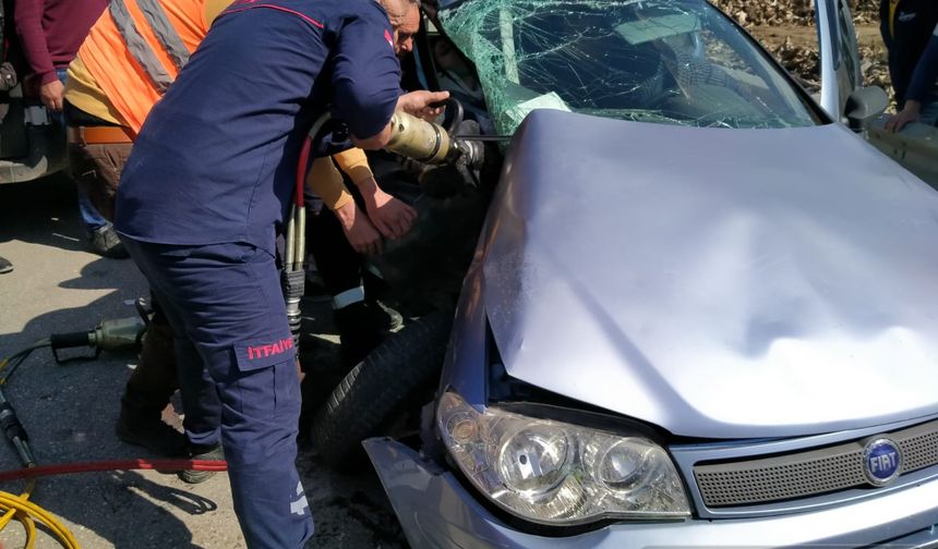 Tokat'ta araçların kazasında biri bebek 9 kişi yaralandı