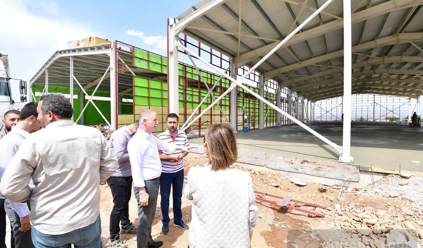 Vali Davut Gül, Nevşehir Valisi İnci Sezer Becel ile İslahiye’de yapımı devam eden sanayi sitesinde