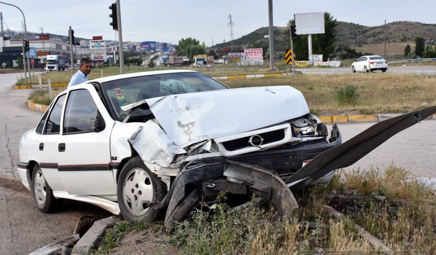  Kırıkkale'de feci kaza! Cip ve otomobil çarpıştı
