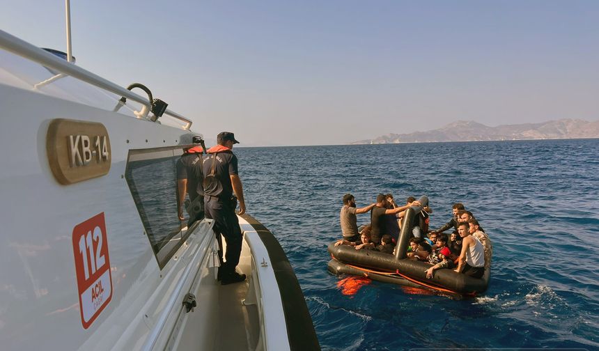 ''Marmaris Sahil Güvenlik Tarafından 61 Düzensiz Göçmen Kurtarıldı''