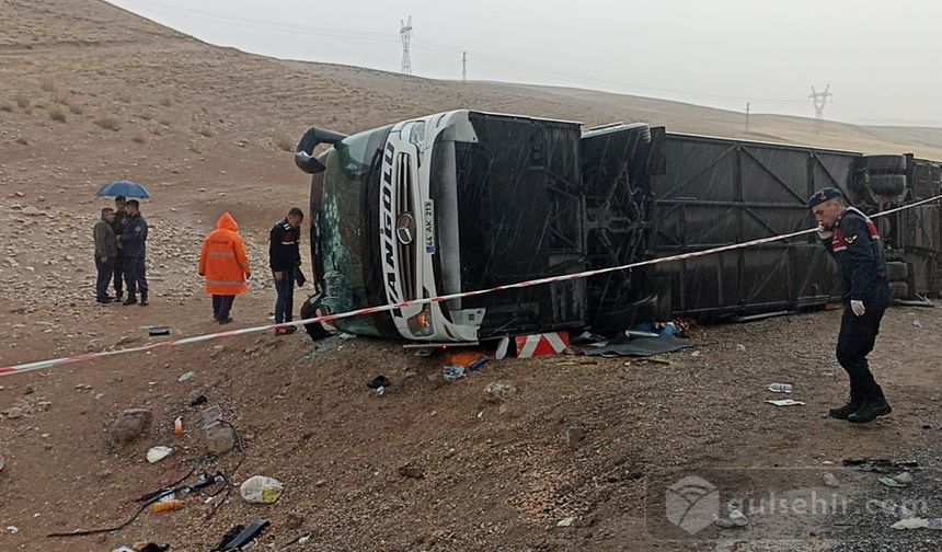 Sivas'ta Otobüs Kazası: 4 ölü, 30 yaralı
