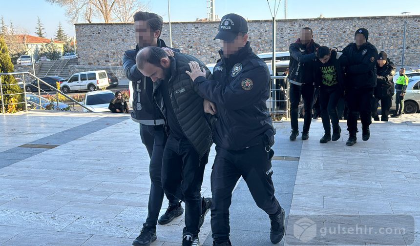 "Nevşehir'de Narkotik Operasyonu: 30 Kişi Gözaltına Alındı"