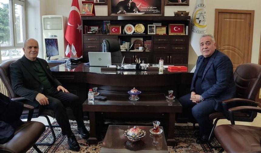 "Emekli İl Emniyet Müdürü Mehmet Artunay, Belediye Başkanı Ömer Eren'i Ziyaret Etti"