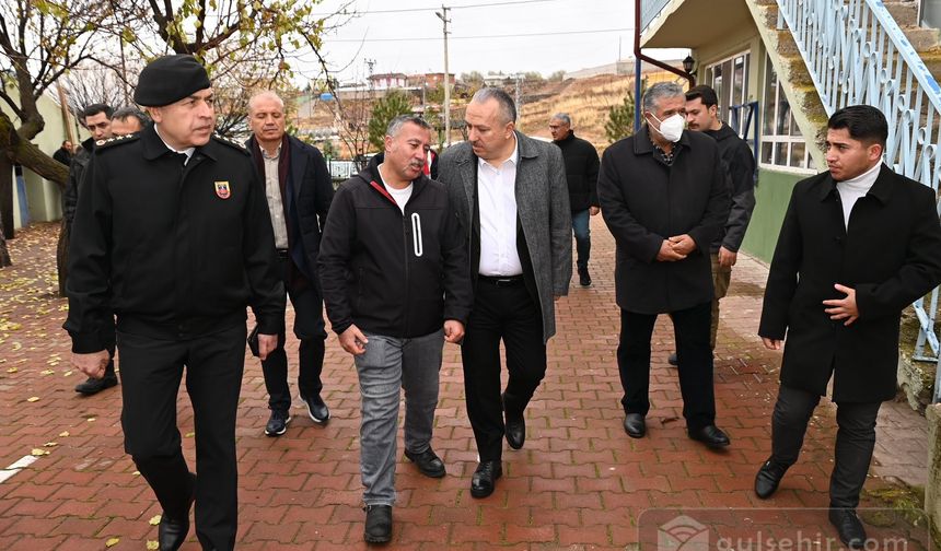Vali Ali Fidan, Şehit Piyade Uzman Çavuş İdris Aksöz'ün Anma Programına Katıldı