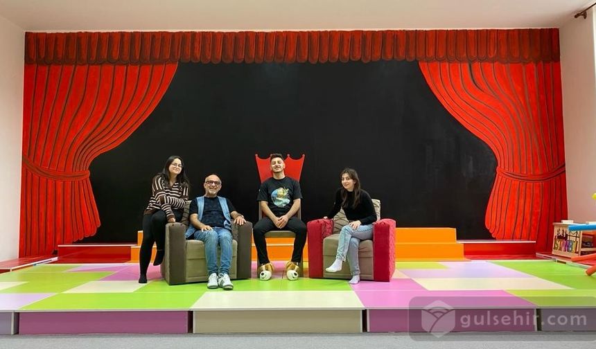 NEVÜ Müzik Öğretmenliği Öğrencisi Barış Göktaş, Yaratıcı Drama Sahnesine Renk Katıyor