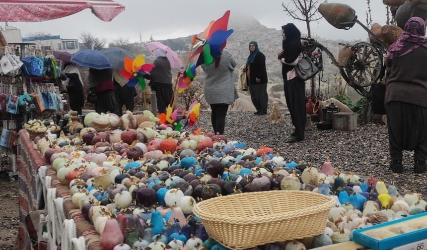 Akdenizli Kadınlar, Gezi ve Macera Dolu Anılar Yolda