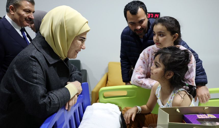 Ankara Etlik Şehir Hastanesi'nde Tedavi Gören Filistinli Çocuklarımız İçin Dualarımızla Yanındayız