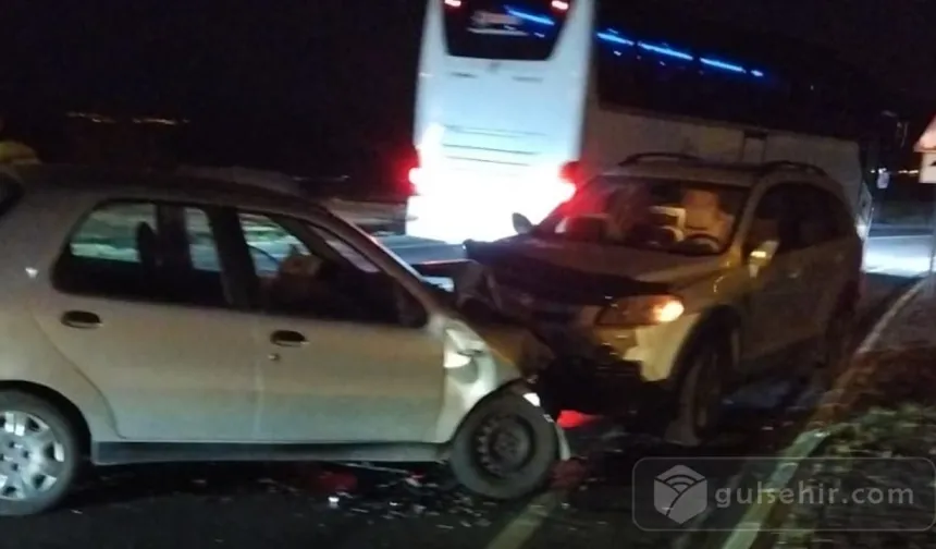 Nevşehir Uçhisar'da İki Araç Çarpıştı: Kazada Yaralılar Var