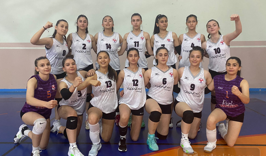 Aksaray Anka Spor Kulübü, Nevşehir'de Düzenlenen Küçük Kızlar Voleybol Türkiye Şampiyonasında Gururlandırdı