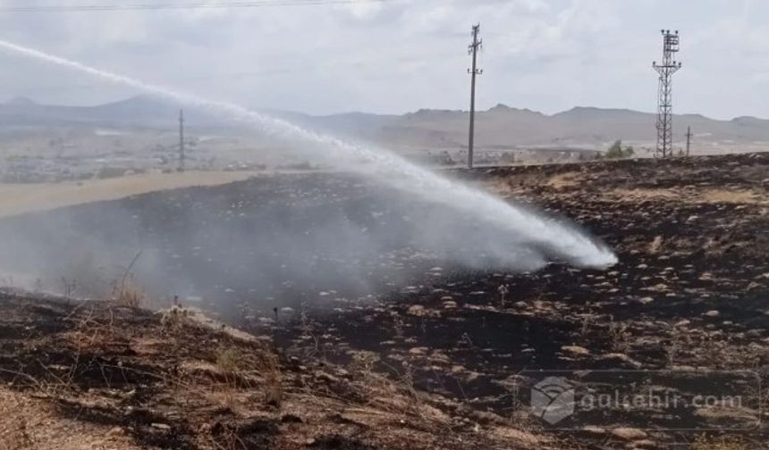 Nevşehir’in Avanos İlçesinde Otluk Alanda Çıkan Yangın Hızla Söndürüldü