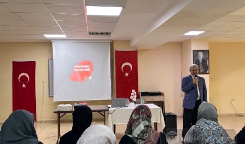 Nevşehir Kız Yurdu’nda “Hz. Peygamber’i Anlamak ve Örnek Edinmek” Konferansı Düzenlendi