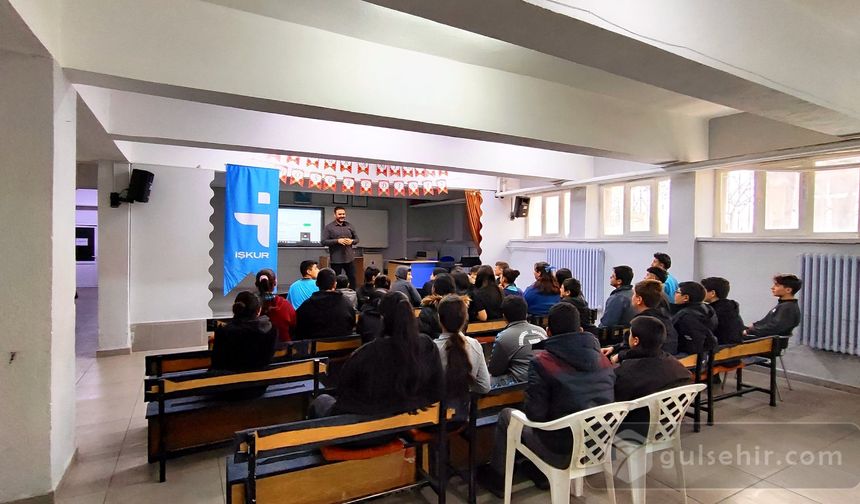 İŞKUR Nevşehir’den Ortaokul Öğrencilerine Kariyer Dersi