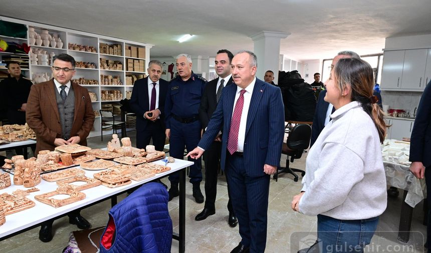 Kadın Çalışma Merkezi'nde Üretimler İncelendi!