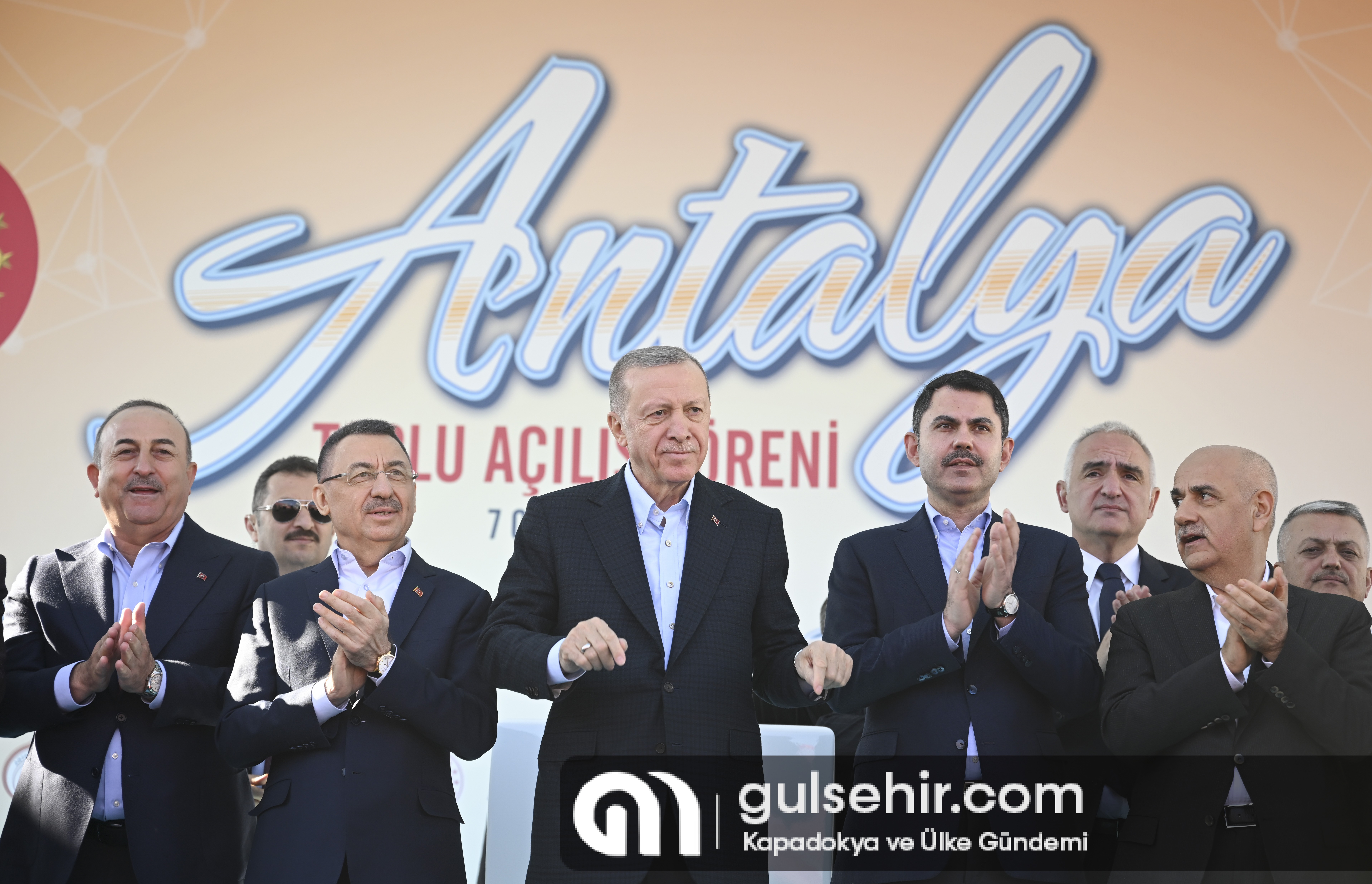 AA-20230107-29933062-29933058-CUMHURBASKANI_ERDOGAN_ANTALYA_TOPLU_ACILIS_TORENINE_KATILDI