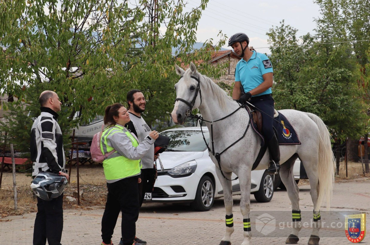 Jandarma Ekipleri, 743. Hayme Ana’yı Anma Ve Göç Şenlikleri’ne Katıldı 3